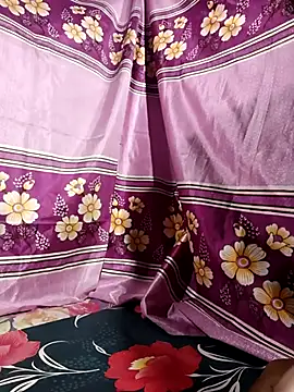 Snapshot of Mariya-3 chatting on 09-24-25, 06:11 Mariya-3 online show from 09-24-25, 06:11