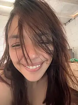 ninavelour online show from 10-14-25, 03:24