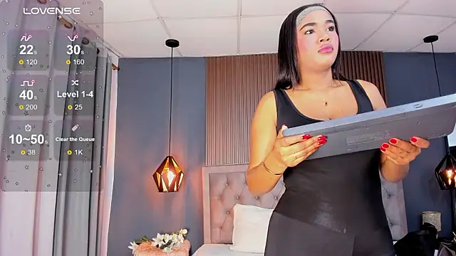 Tiffany  charm  online show from 02-08-26, 03:21