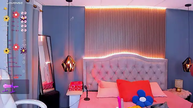 Tiffany  charm  online show from 03-07-26, 03:47