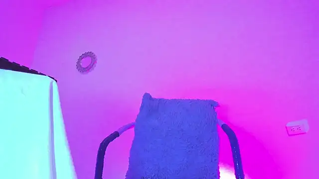 naty hot4uu online show from 01-12-26, 11:37