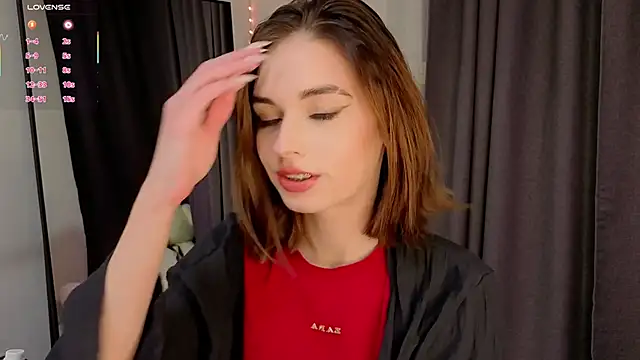 LunaraRada online show from 10-11-25, 04:05