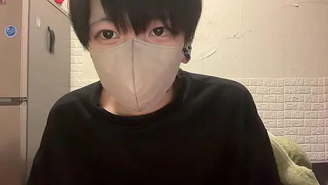 Snapshot of tora3220 chatting on 11-22-25, 03:11 tora3220 online show from 11-22-25, 03:11