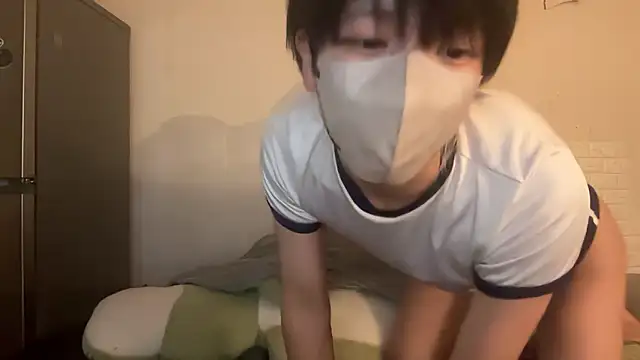 Snapshot of tora3220 chatting on 12-17-25, 12:55 tora3220 online show from 12-17-25, 12:55