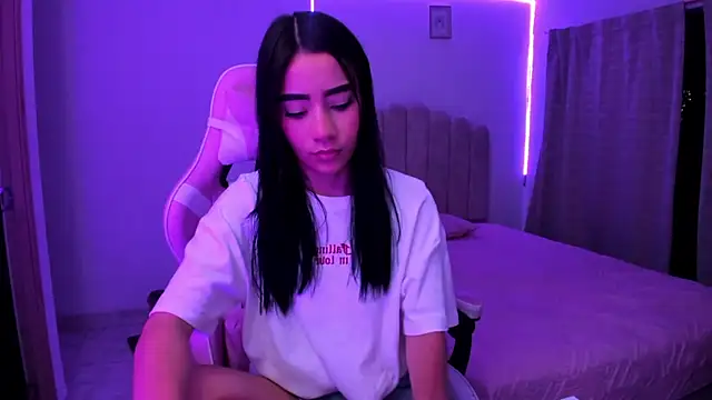 ISABELFORYOU1 online show from 10-06-25, 12:30