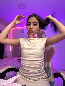 ISABELFORYOU1 online show from 10-17-25, 03:10