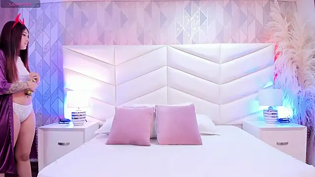 Snapshot of Charlotte_hall_ chatting on 09-26-25, 03:32 Charlotte hall  online show from 09-26-25, 03:32