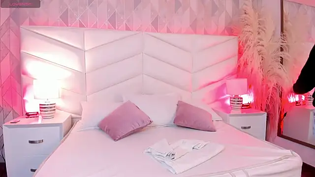 Snapshot of Charlotte_hall_ chatting on 09-27-25, 03:22 Charlotte hall  online show from 09-27-25, 03:22