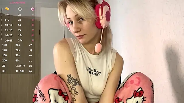 KandaceMassanelli online show from 10-24-25, 07:49