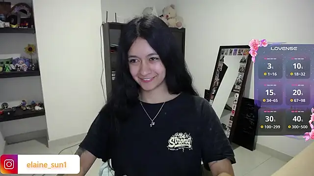 Snapshot of elaine_sun1 chatting on 02-04-26, 01:33 elaine sun1 online show from 02-04-26, 01:33