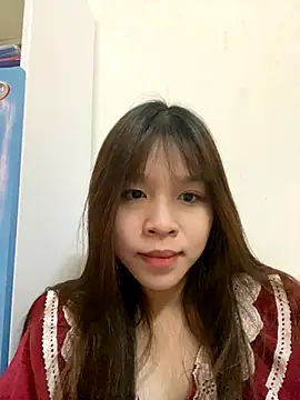 Snapshot of Hanaa07_ chatting on 10-16-25, 12:44 Hanaa07 online show from 10-16-25, 12:44