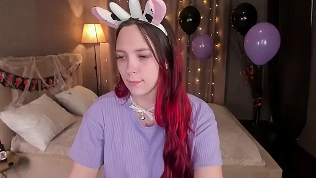 Monica  Queen online show from 10-29-25, 05:31