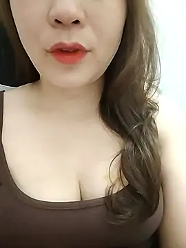 Girl Shy2000 online show from 04-20-26, 09:49