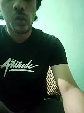 Snapshot of Ilhaamgrey chatting on 04-16-26, 01:56 Ilhaamgrey online show from 04-16-26, 01:56