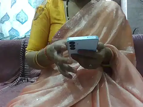 Snapshot of RINA_RANI_0 chatting on 10-25-25, 03:36 RINA RANI 0 online show from 10-25-25, 03:36