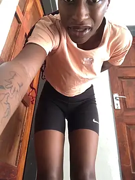 Snapshot of Caramel102004 chatting on 04-02-26, 10:46 Caramel102004 online show from 04-02-26, 10:46