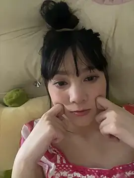 Snapshot of Xdouyaa chatting on 10-20-25, 05:13 Xdouyaa online show from 10-20-25, 05:13