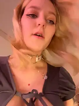 Snapshot of Crystal_Neko chatting on 11-30-25, 03:16 Crystal Neko online show from 11-30-25, 03:16