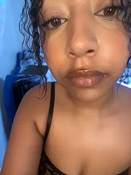 Snapshot of DarkFantisyxx chatting on 10-07-25, 10:34 DarkFantisyxx online show from 10-07-25, 10:34