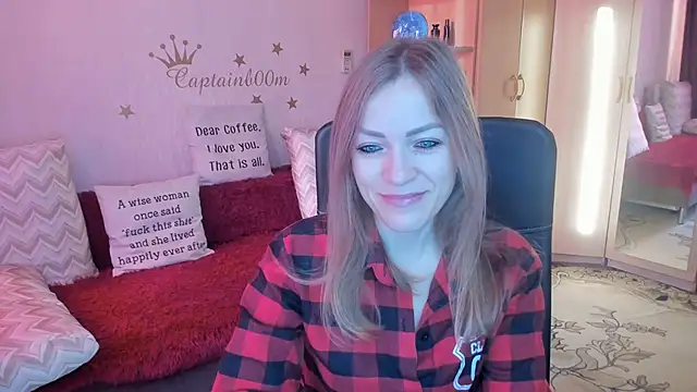 Tiffany Bates online show from 10-01-25, 04:07