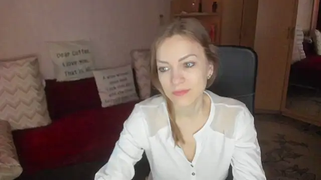 Tiffany Bates online show from 03-23-26, 04:05