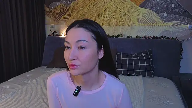 MilaYumi online show from 12-21-25, 05:58