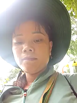 Snapshot of Samyy_xx chatting on 10-03-25, 12:29 Samyy xx online show from 10-03-25, 12:29