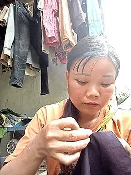 Snapshot of Samyy_xx chatting on 10-04-25, 03:59 Samyy xx online show from 10-04-25, 03:59