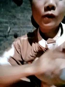 Snapshot of Samyy_xx chatting on 11-15-25, 11:10 Samyy xx online show from 11-15-25, 11:10