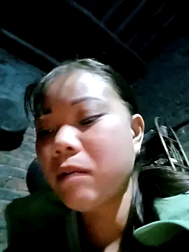 Snapshot of Samyy_xx chatting on 11-30-25, 10:25 Samyy xx online show from 11-30-25, 10:25