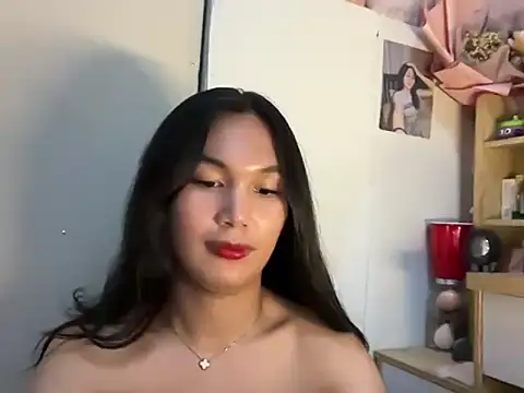 FelicityLincoln online show from 04-19-26, 03:11