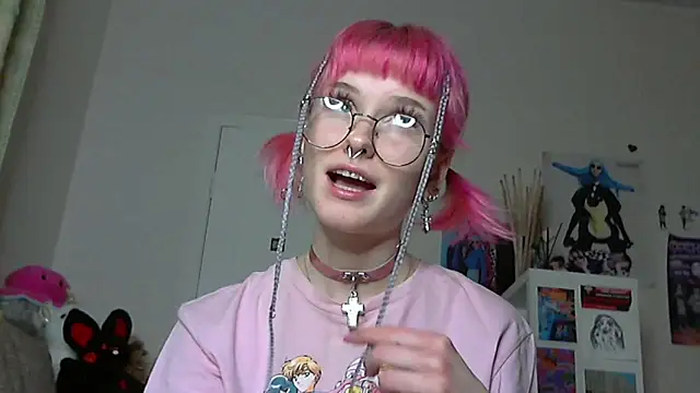 Snapshot of Paradoxy_ chatting on 02-15-26, 08:27 Paradoxy online show from 02-15-26, 08:27