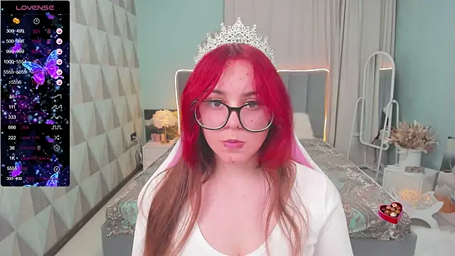 Snapshot of Monaco_Sun chatting on 09-30-25, 06:13 Monaco Sun online show from 09-30-25, 06:13