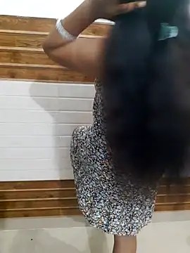 Snapshot of Anchal-si chatting on 10-13-25, 03:23 Anchal-si online show from 10-13-25, 03:23