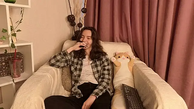 TarahCayne online show from 10-21-25, 08:04