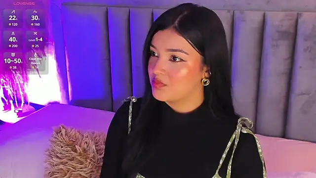 Snapshot of EmmaBlossom chatting on 10-05-25, 03:54 EmmaBlossom online show from 10-05-25, 03:54