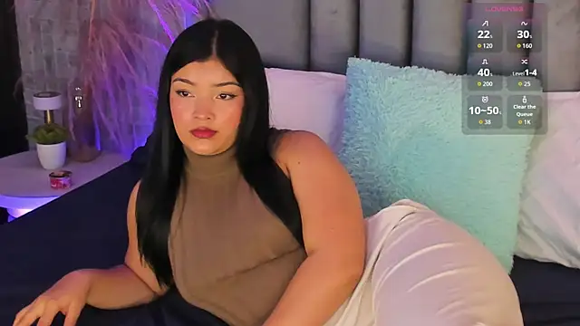 Snapshot of EmmaBlossom chatting on 10-29-25, 07:15 EmmaBlossom online show from 10-29-25, 07:15