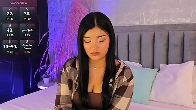 Snapshot of EmmaBlossom chatting on 11-05-25, 07:25 EmmaBlossom online show from 11-05-25, 07:25