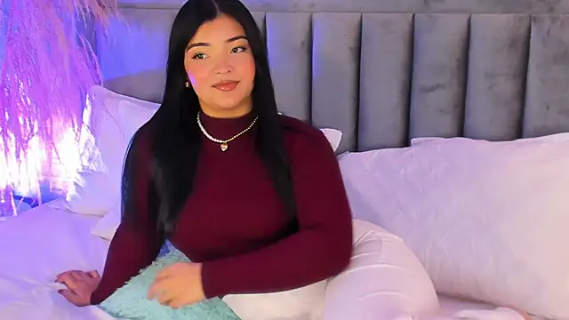 Snapshot of EmmaBlossom chatting on 11-13-25, 07:46 EmmaBlossom online show from 11-13-25, 07:46