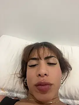 Snapshot of Naomi24herr chatting on 03-05-26, 08:43 Naomi24herr online show from 03-05-26, 08:43