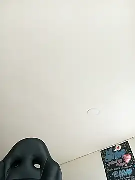 Snapshot of Pingasaboy20 chatting on 11-18-25, 08:46 Pingasaboy20 online show from 11-18-25, 08:46