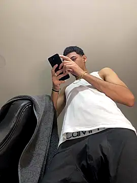 Pingasaboy20 online show from 12-16-25, 01:05