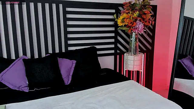 Cattleya veloza   online show from 10-10-25, 08:08