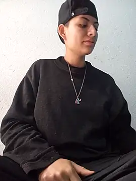 Owen tomboy online show from 10-18-25, 03:13