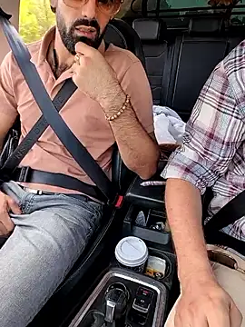 Snapshot of Young_Arab_and_Gay_Daddy chatting on 09-27-25, 12:21 Young Arab and Gay Daddy online show from 09-27-25, 12:21