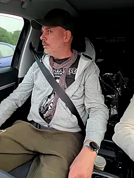 Snapshot of Young_Arab_and_Gay_Daddy chatting on 11-14-25, 04:06 Young Arab and Gay Daddy online show from 11-14-25, 04:06