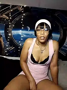 Snapshot of MrsToniTone chatting on 11-25-25, 03:45 MrsToniTone online show from 11-25-25, 03:45