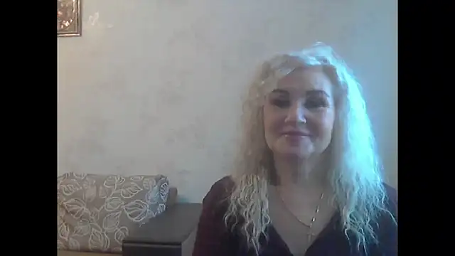 Snapshot of LadySexyBlond chatting on 11-15-25, 06:44 LadySexyBlond online show from 11-15-25, 06:44