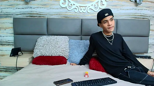 Lovers 21 online show from 10-02-25, 07:54