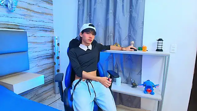 Lovers 21 online show from 10-15-25, 09:15